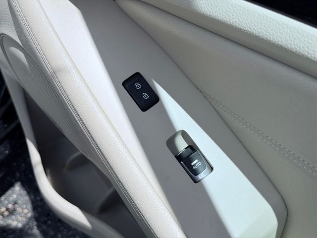 2014 Kia Cadenza Premium
