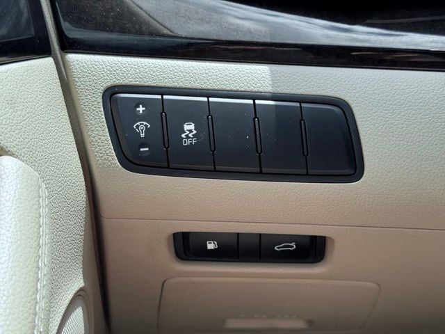 2014 Kia Cadenza Premium
