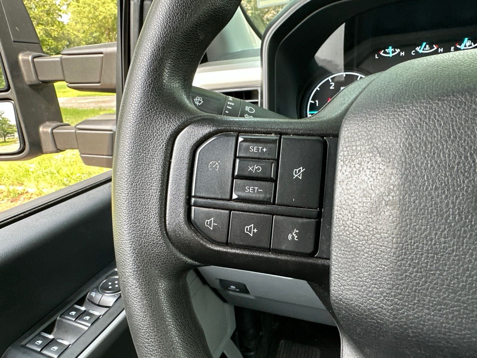 2025 Ford F-350SD XLT DRW