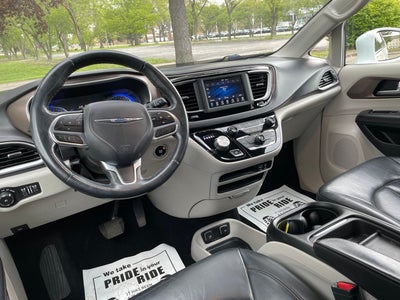 2019 Chrysler Pacifica Touring L