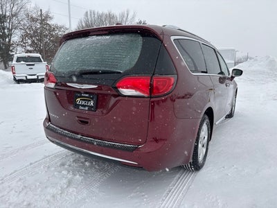2017 Chrysler Pacifica Touring L Plus
