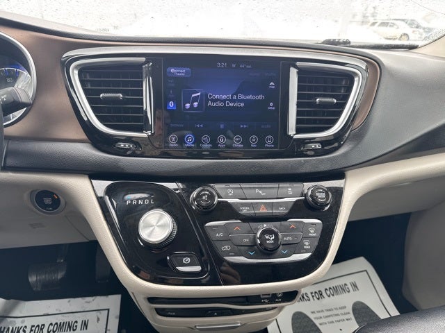 2017 Chrysler Pacifica Touring L Plus
