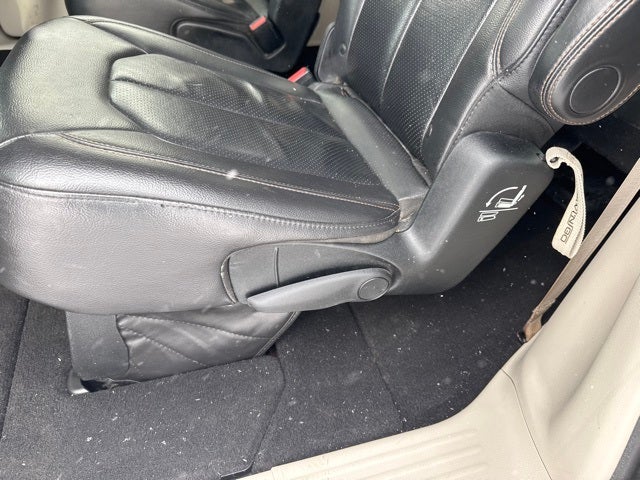 2017 Chrysler Pacifica Touring L Plus