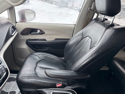 2017 Chrysler Pacifica Touring L Plus