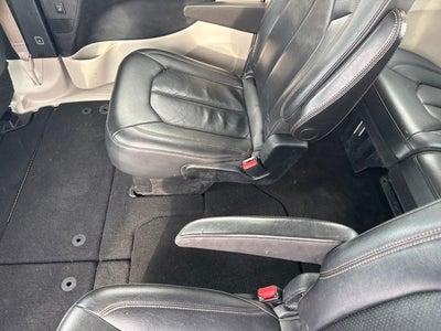 2017 Chrysler Pacifica Touring L Plus