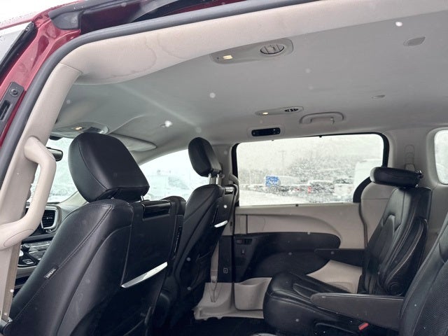 2017 Chrysler Pacifica Touring L Plus