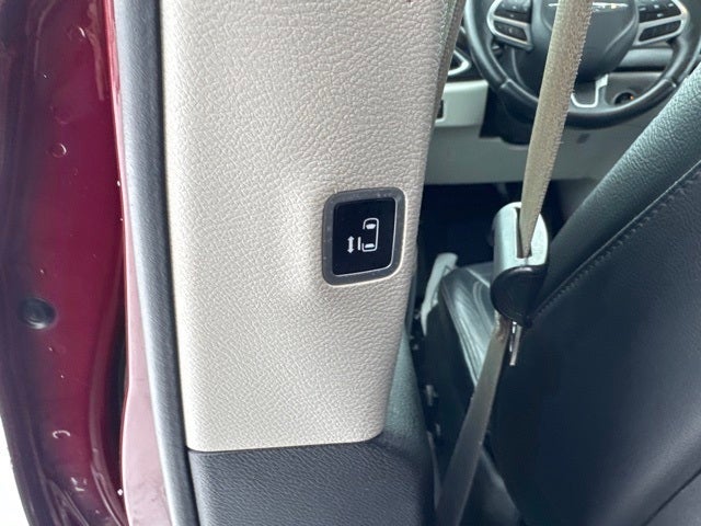 2017 Chrysler Pacifica Touring L Plus