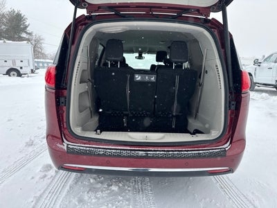 2017 Chrysler Pacifica Touring L Plus