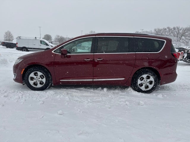 2017 Chrysler Pacifica Touring L Plus