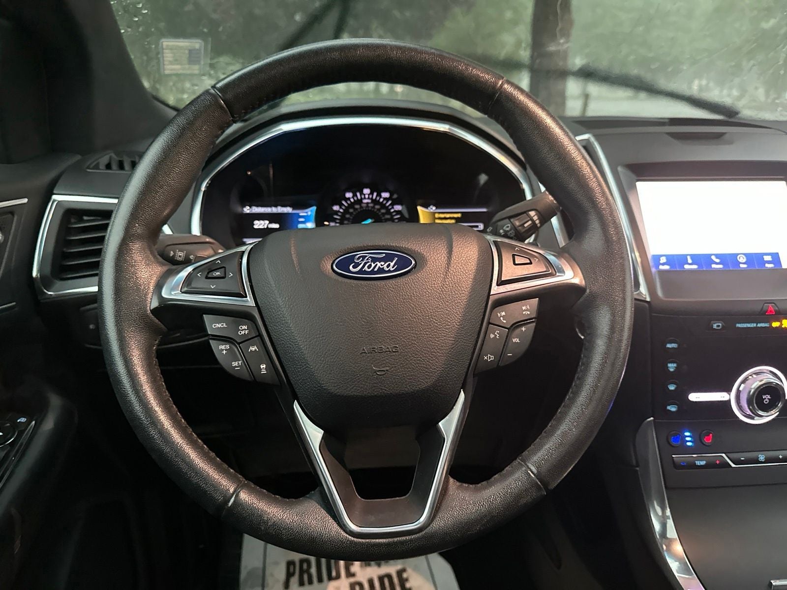 2020 Ford Edge Titanium