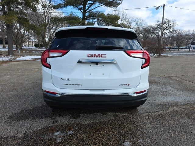 2024 GMC Terrain AT4