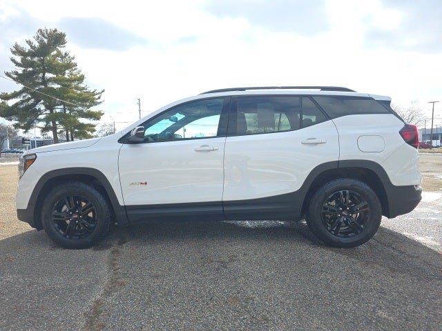 2024 GMC Terrain AT4
