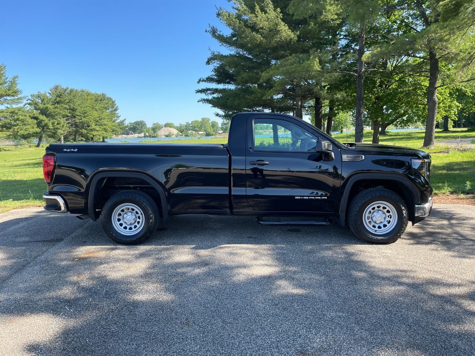 2023 GMC Sierra 1500 Pro