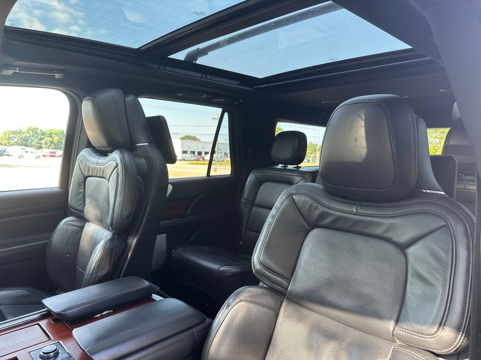 2022 Lincoln Navigator L Reserve