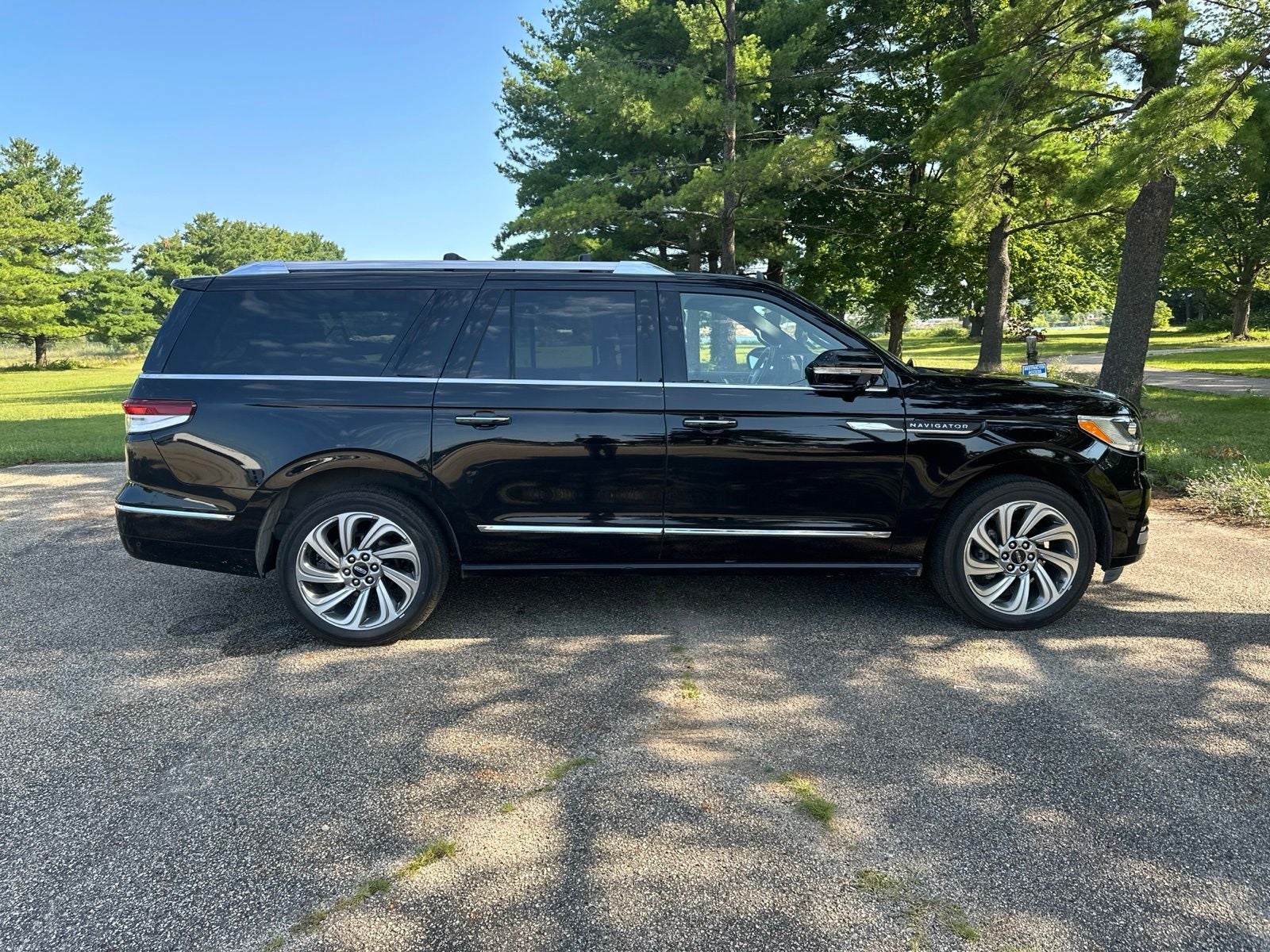 2022 Lincoln Navigator L Reserve