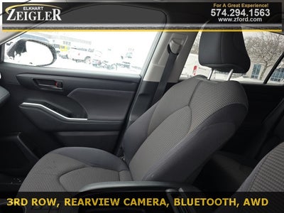 2024 Toyota Highlander LE