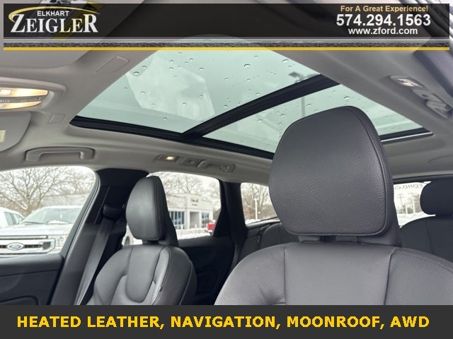 2024 Volvo XC60 B5 Plus Dark Theme